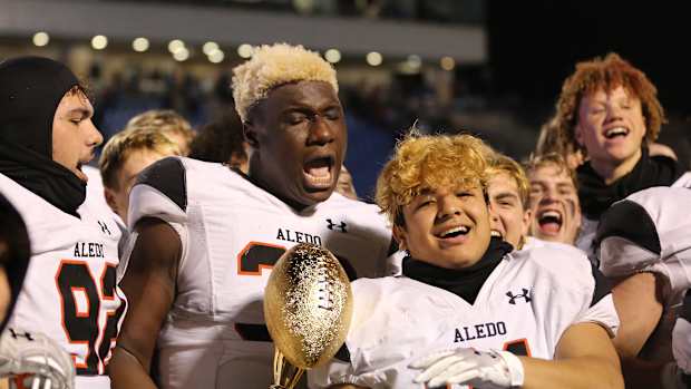 aledo midlothian texas uil football playoffs 2022 mclean27